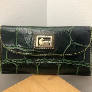 Dooney and bourke wallet
